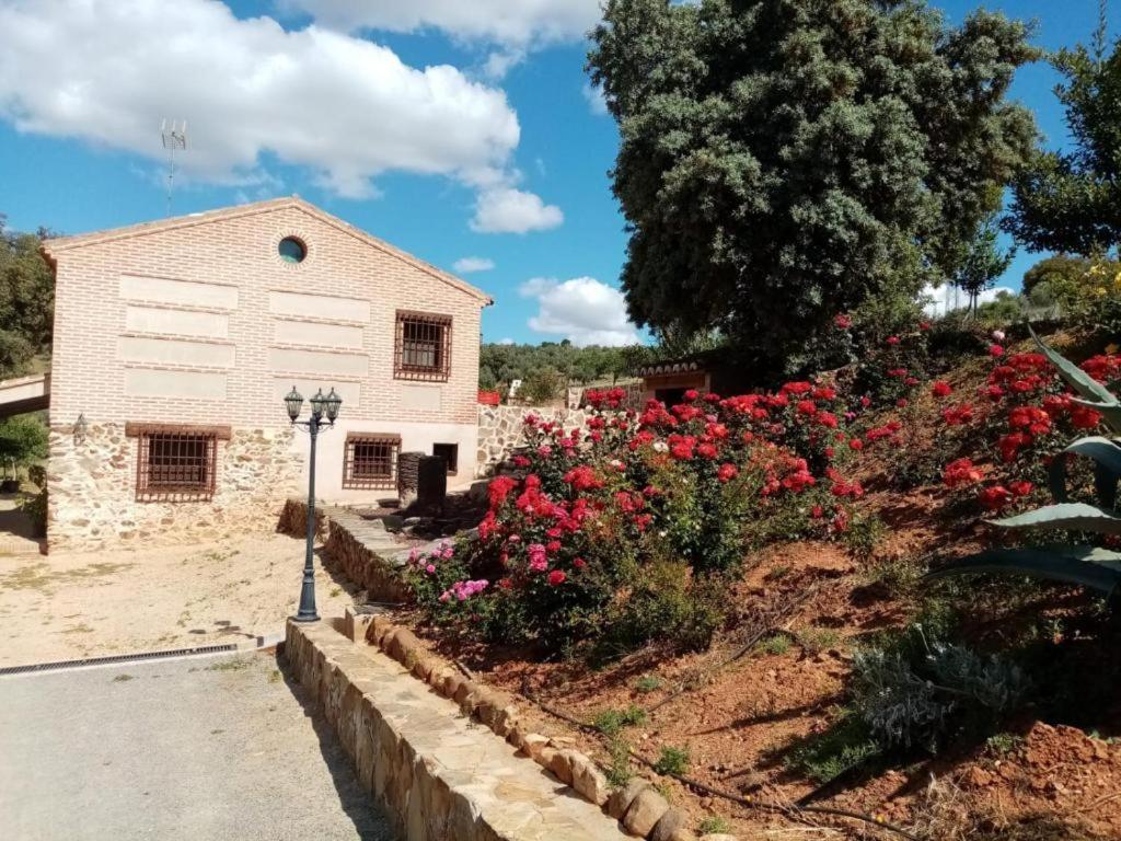 Apartamentos Turisticos La Gitanilla Los Navalucillos Exteriör bild